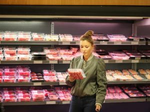 BREAKING NEWS: Uważajcie na mięso w polskich sklepach. Dodawano do niego… OBRZYDLIWE!